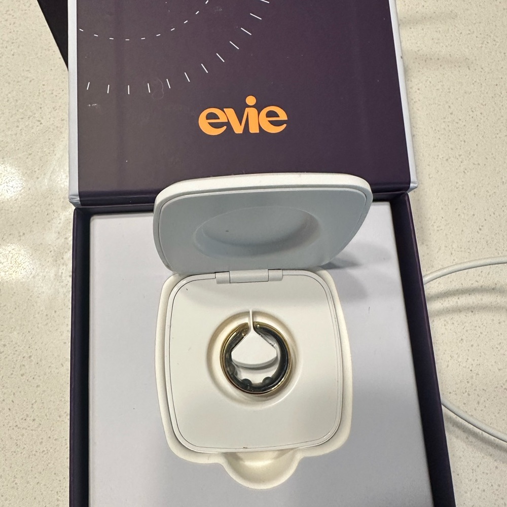 Evie Gold Smart Ring Size 5